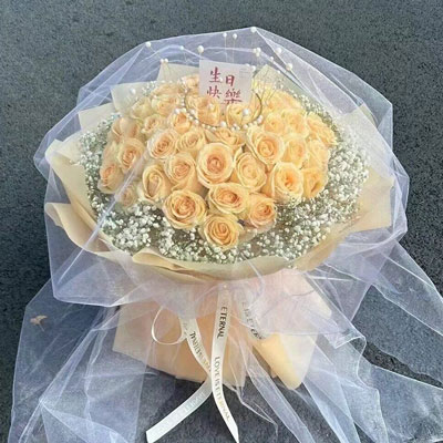 许昌52朵香槟玫瑰满天星，你就是我的全部